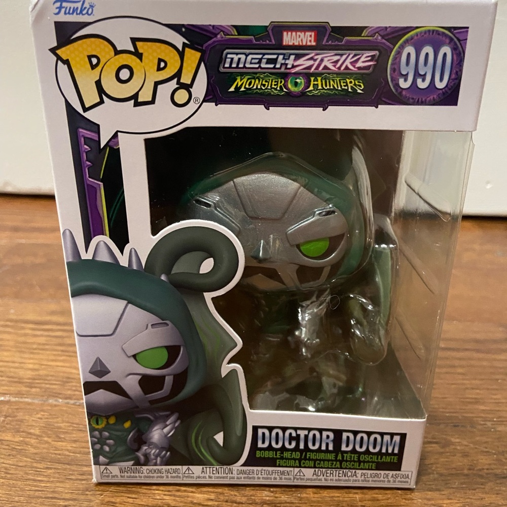 POP MARVEL DOCTOR DOOM
